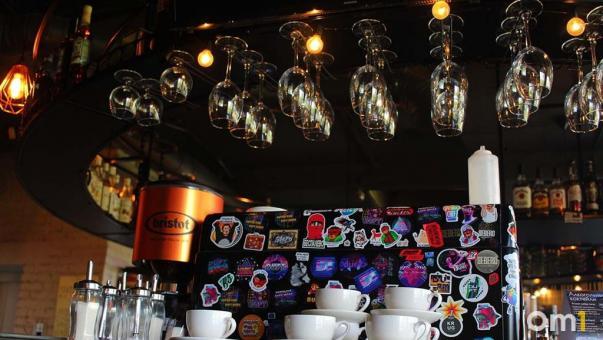 В центре Омска откроется новый бар с караоке и громкой музыкой