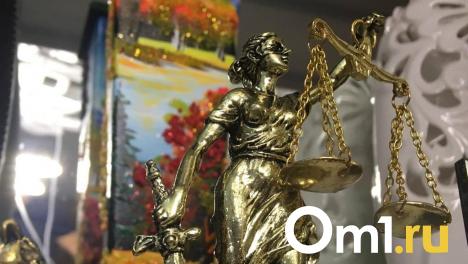 Омичка отсудила почти 270 тысяч у управляющей компании за бронхит и затопленную квартиру