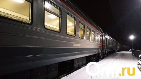 Шёл в киоск за продуктами: в Новосибирской области 53-летний мужчина погиб под колёсами поезда