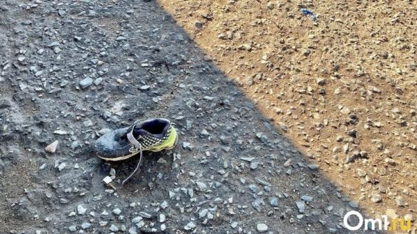 В пригороде Омска прямо под окнами домов сбили 6-летнего ребёнка. Фото