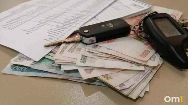 Плати или ходи пешком: у омича принудительно забрали Honda Accord из-за долгов