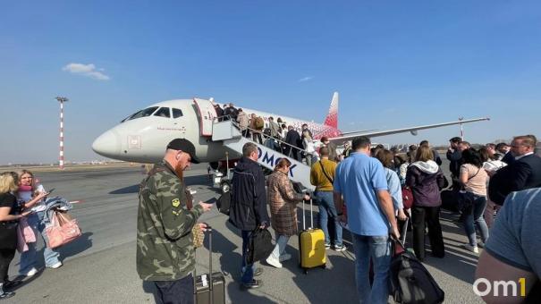 Сразу пять рейсов задержали сегодня в Омском аэропорту