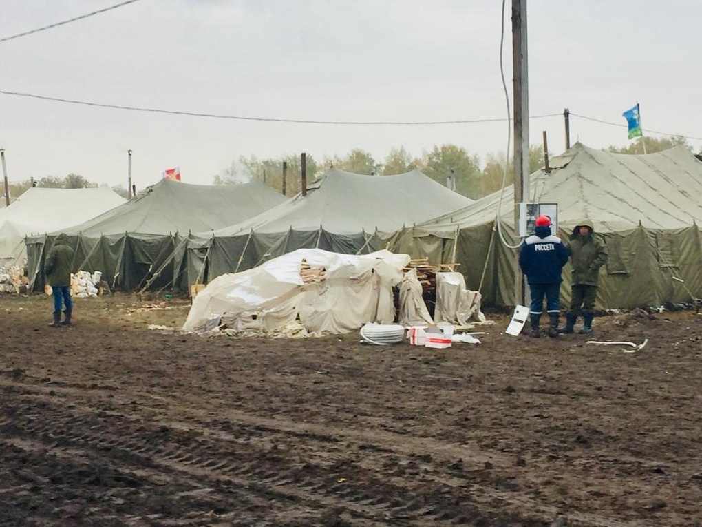 Посмотрите: появились редкие фото палаточного лагеря мобилизованных омичей
