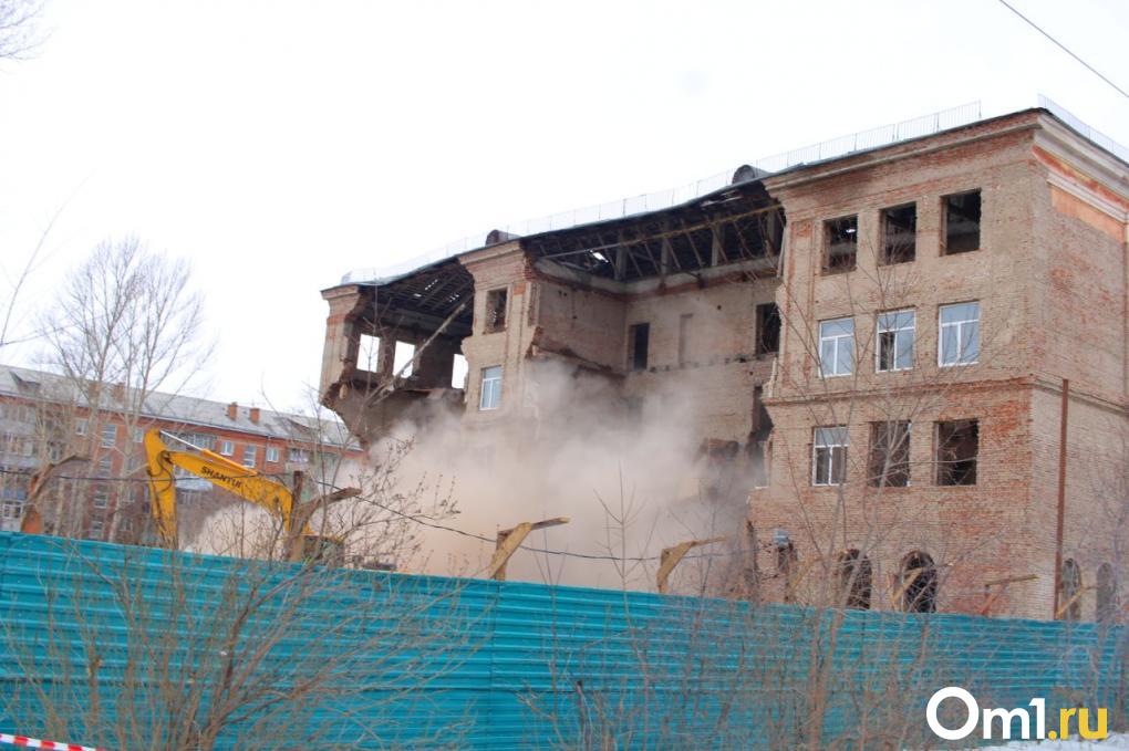 На месте аварийной школы в Омске построят новую
