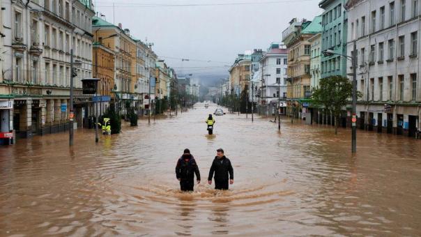 Власти назвали время, за которое ливнёвки должны устранять подтопления в Новосибирске