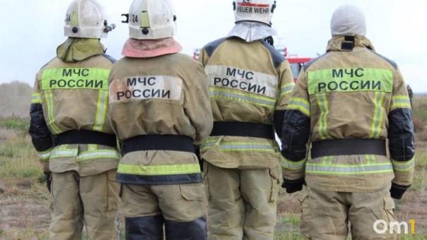 «Взорвались газовые баллоны». Омичи сообщают о пожаре на дачах
