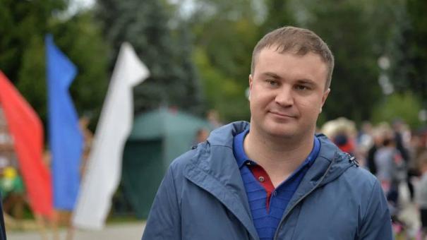 Виталий Хоценко назвал героями пилотов, которые посадили самолёт с омичами в пшеничном поле