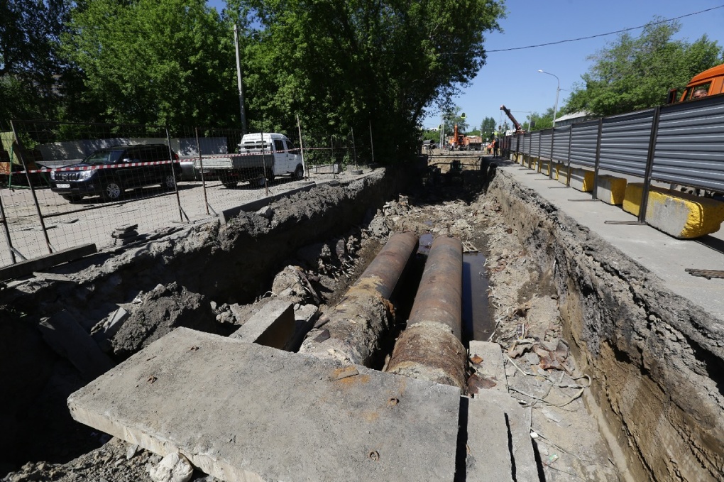 37-летнюю теплотрассу ремонтируют в Новосибирске