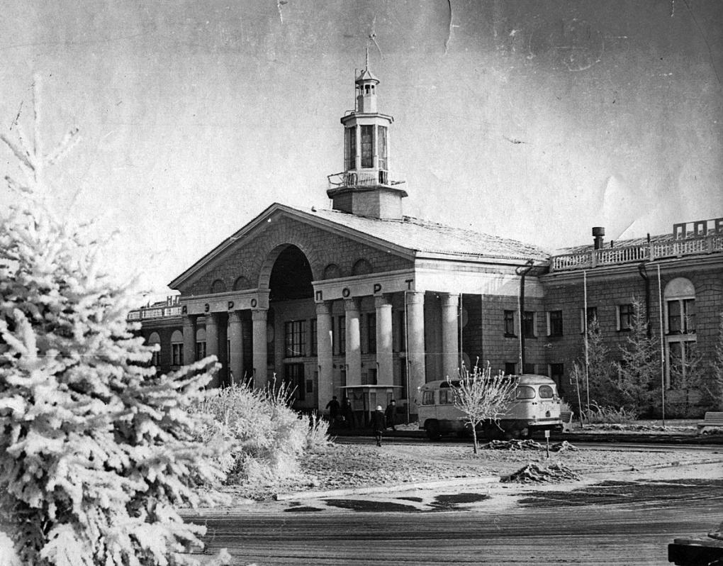 От аэростанции до Фёдоровки: история омского аэропорта