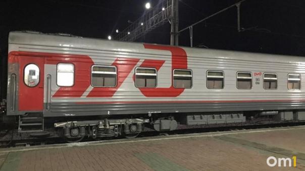 Под Омском мужчина погиб под колёсами поезда